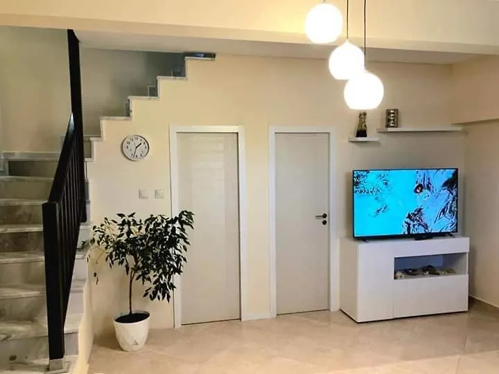 Anzhela Apartment Nea Roda