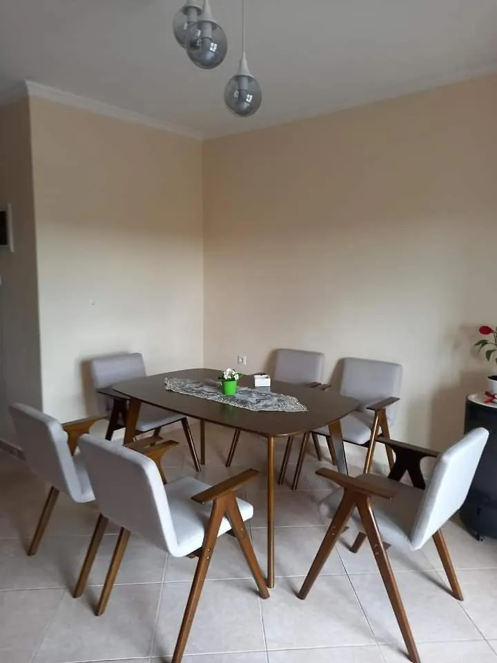 Anzhela Apartment Nea Roda